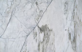 5 Creative Ways to Style Marble Wallpaper for Timeless Elegance