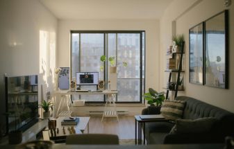 8 Best Interior Decor Ideas for Furnishing a Small Apartment