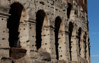 Ancient Buildings Still Standing as Ancient Concrete Mends Its Own Cracks, Can It Be Used Today?