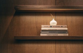 Brown Overtakes Black as Top Choice in 2024 Interior Trends