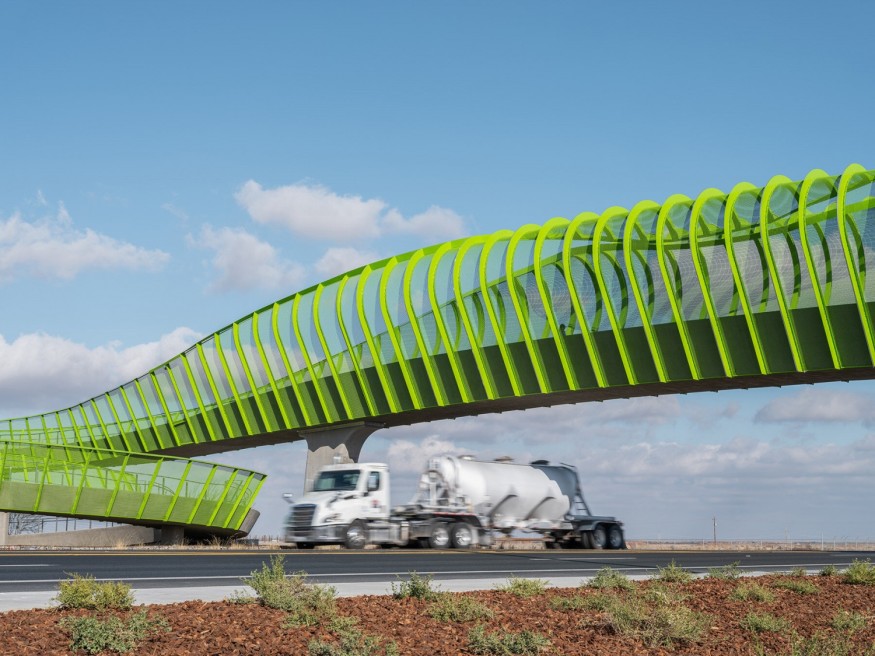 Wonder Bridge In Lost Hills, California, Boasts A Unique Design Inspired By The "Curl Of A Lizard's Tail"