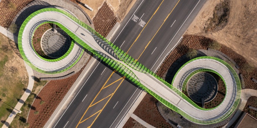 Wonder Bridge In Lost Hills, California, Boasts A Unique Design Inspired By The "Curl Of A Lizard's Tail"