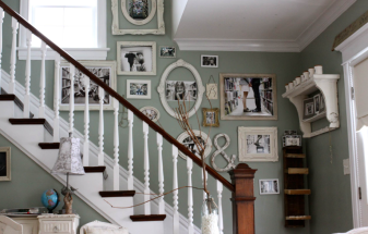 Shabby-chic Style Staircase, Chicago